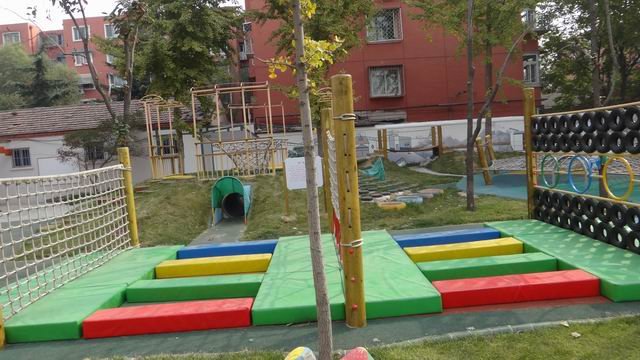 幼儿园户外体育活动区的环境创设